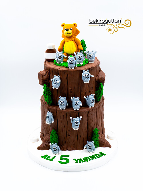 Ağaç Görünümlü Ayıcıklı Konsept Pasta
