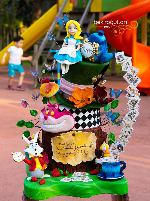Alice Harikalar Diyarı Konsept Pasta