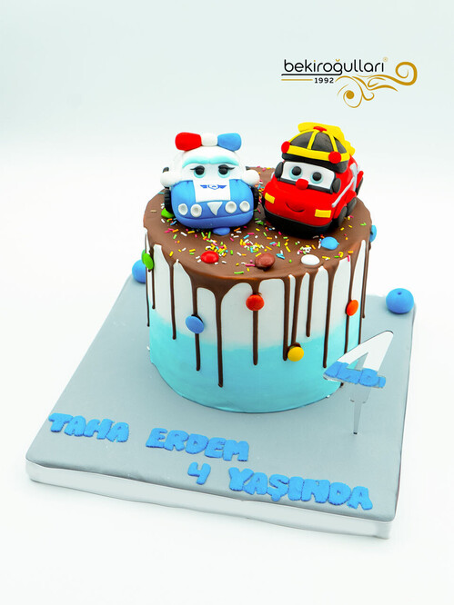 Araba Detaylı Sıvama Pasta