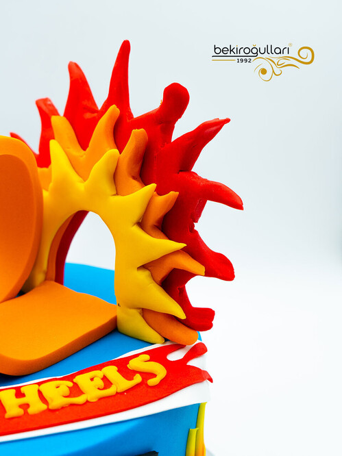 Araba Yarışı Konsept Pasta