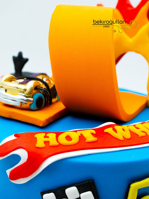 Araba Yarışı Konsept Pasta