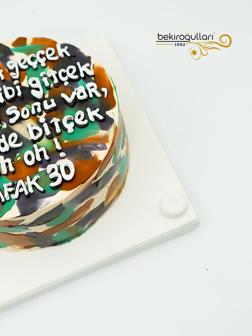 Asker Temalı Sıvama Pasta