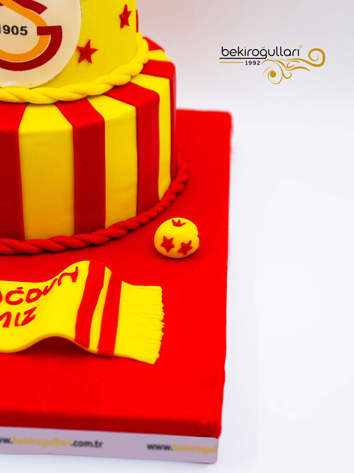 Aslan Figürlü Sarı Kırmızı Konsept Pasta