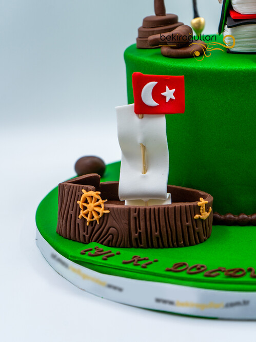 Avukat Kadın Figürlü Konsept Pasta