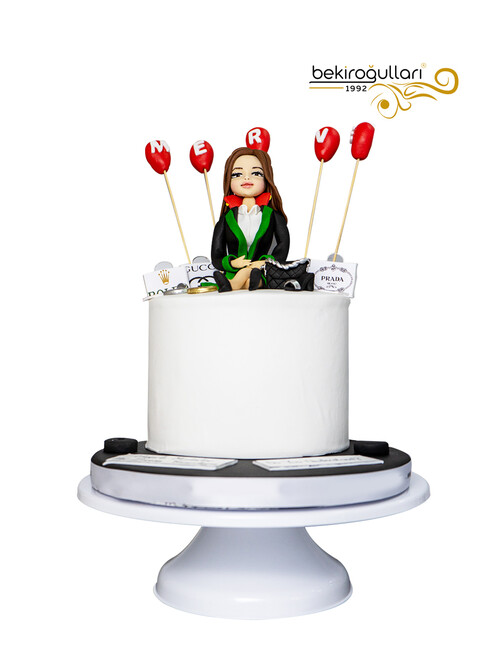 Avukat Kadın Model Konsept Doğum Günü Pastası