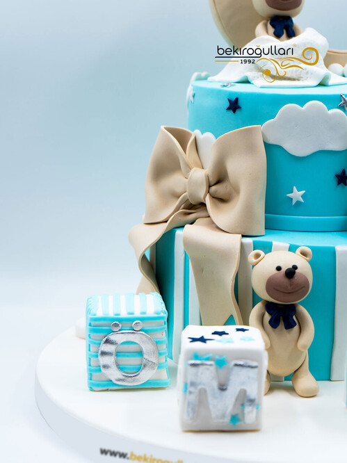 Ayıcık Figürlü İki Katlı Konsept Pasta