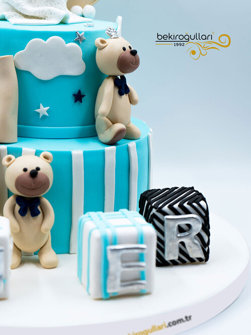 Ayıcık Figürlü İki Katlı Konsept Pasta