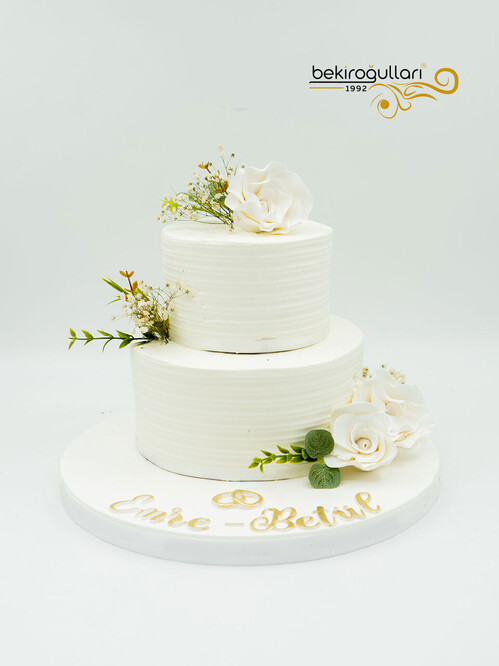 Beyaz Çiçekli Butik Pasta
