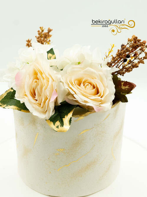 Çiçek Detaylı Konsept Pasta