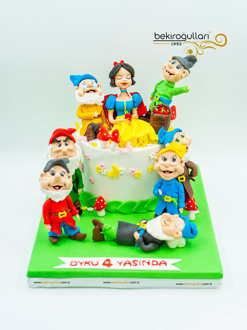 Çizgi Film Karakter Temalı Pasta