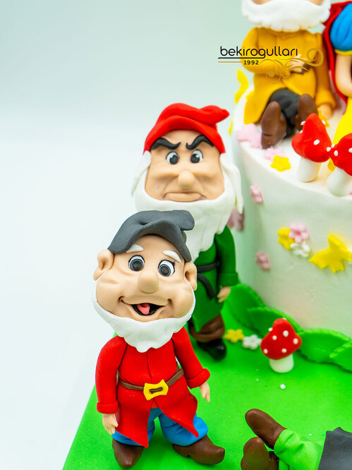 Çizgi Film Karakter Temalı Pasta