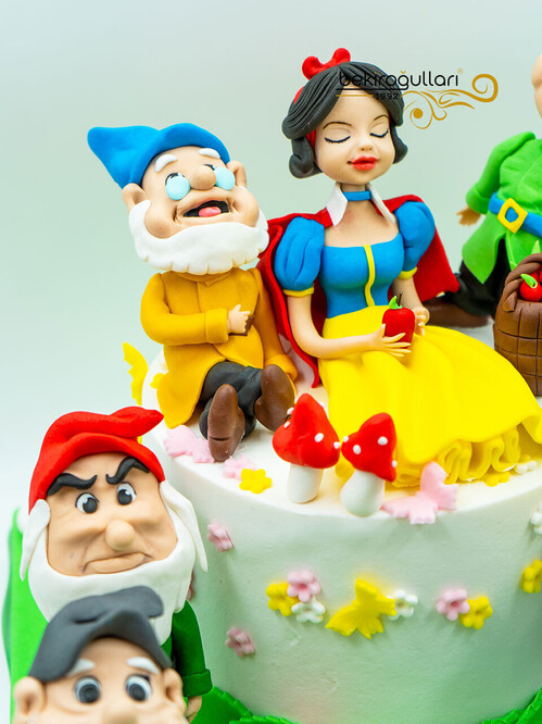 Çizgi Film Karakter Temalı Pasta