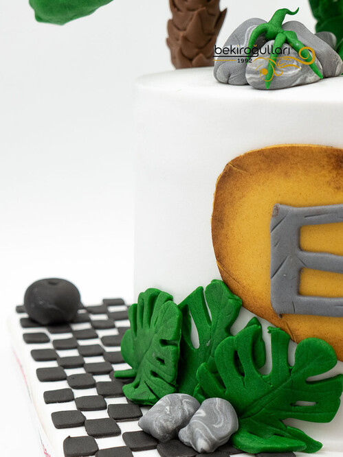 Dinazor Temalı Konsept Pasta