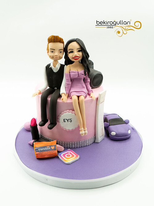 Erkek ve Kız Arkadaş Konsept Pasta