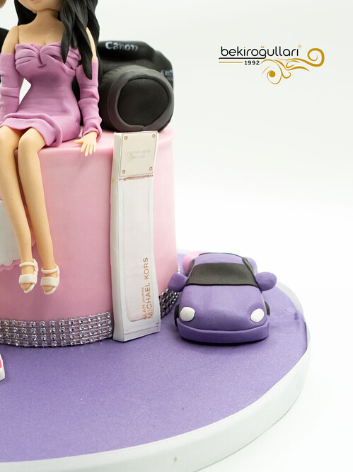 Erkek ve Kız Arkadaş Konsept Pasta