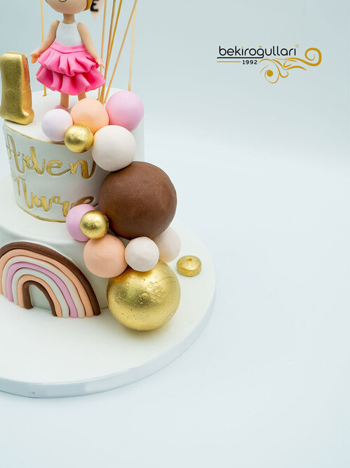 Figür ve Toplar Konsept Pasta