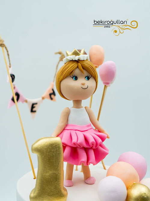 Figür ve Toplar Konsept Pasta