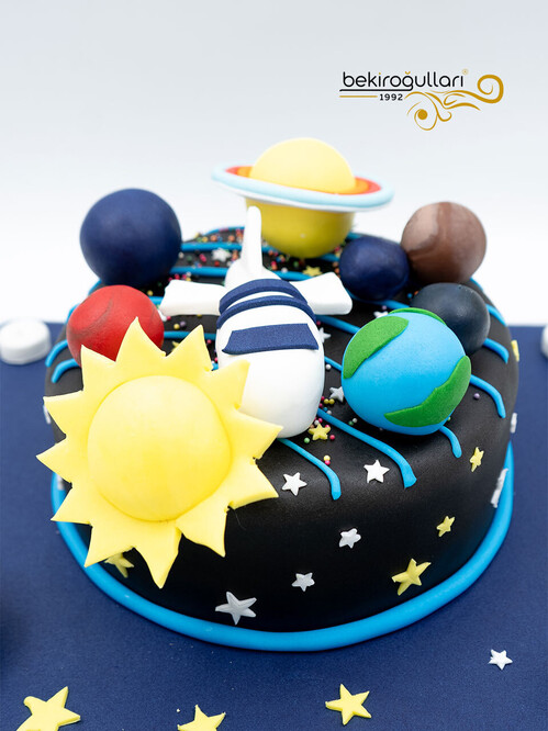 Gezegenler Detaylı Konsept Pasta