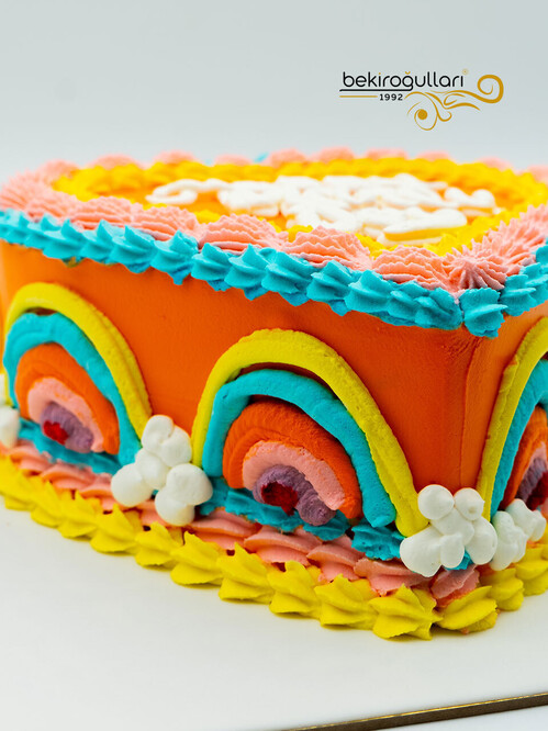 Gökkuşağı Detaylı Naked Konsept Pasta