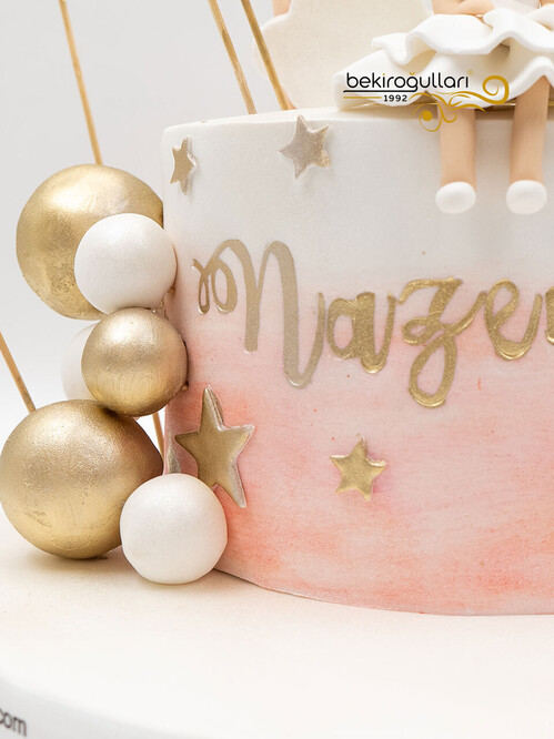 Gökkuşağı ve Kız Çocuk Figür Pasta