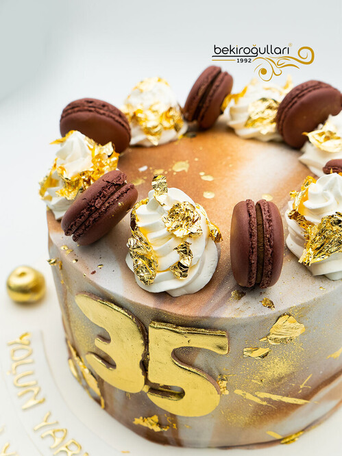 Gold Detaylı Konsept Pasta