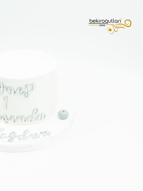 Gümüş Süslemeli Butik Pasta