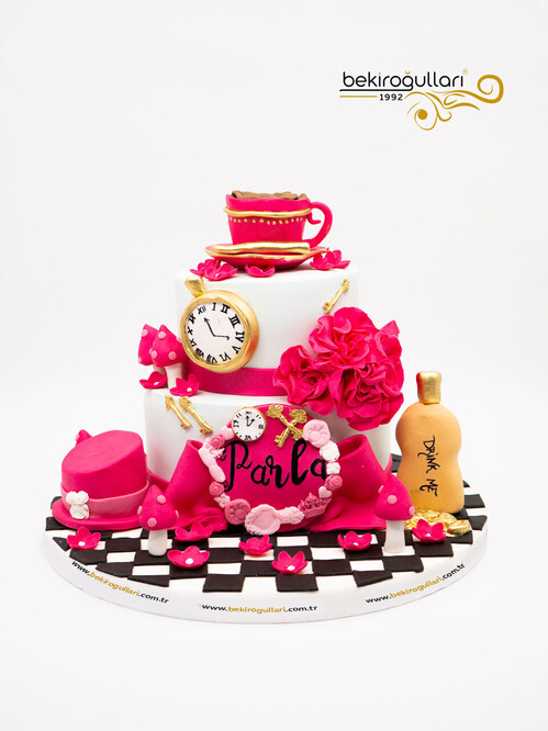 İçecek Detaylı Tasarım Pasta