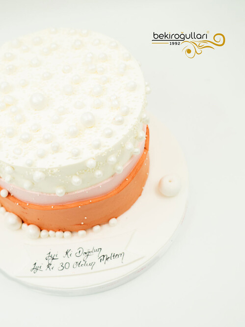 İnci Taneleri Pasta