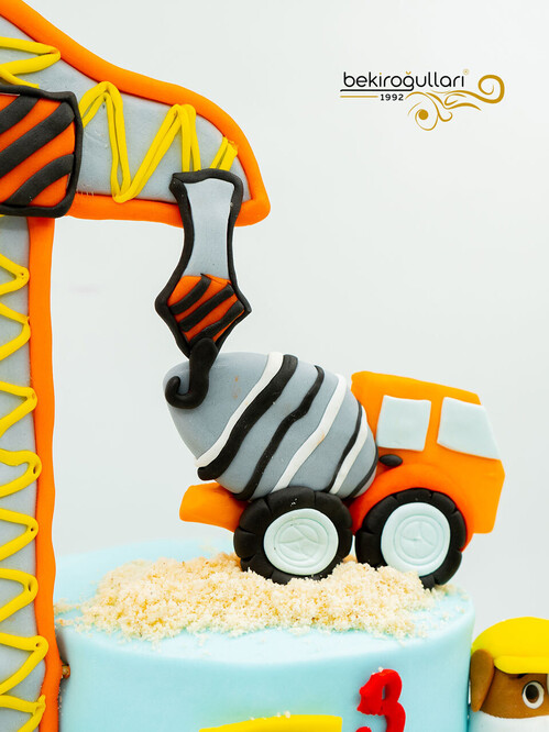 İş Makinesi Butik Pasta