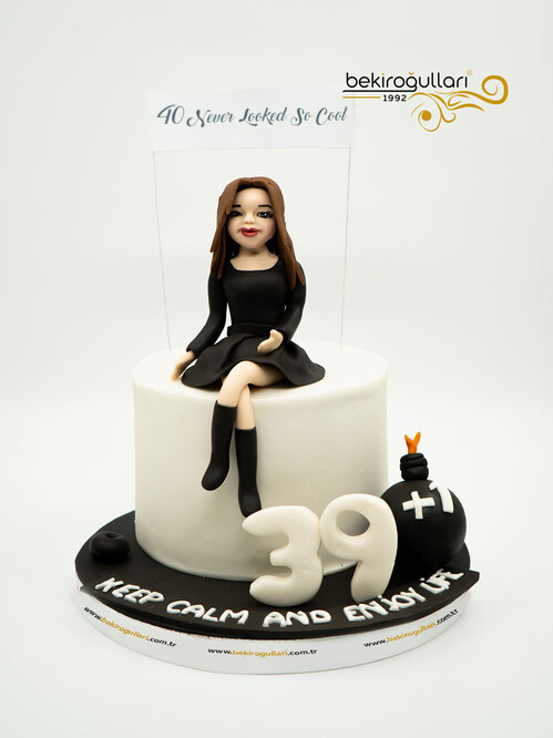 Kadın Figür Butik Pasta