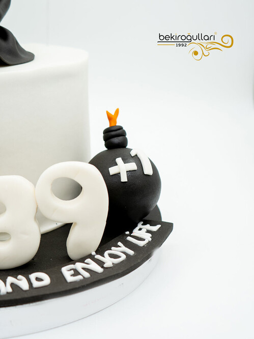 Kadın Figür Butik Pasta