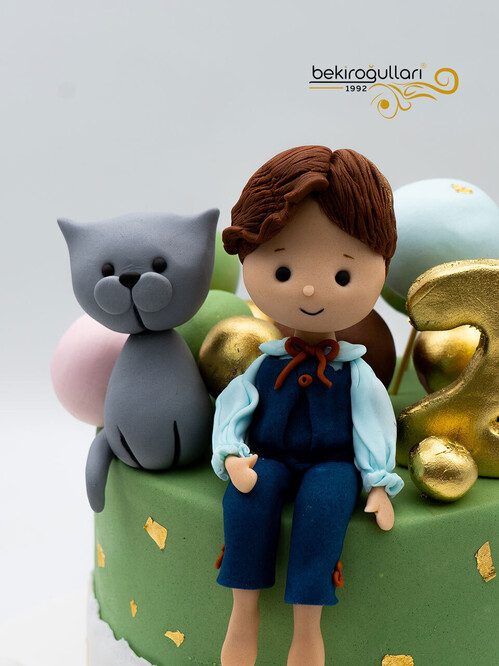 Kedi ve Figür Konsept Pasta