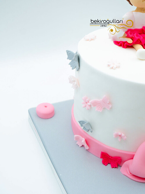 Kız Bebek Temalı Pasta