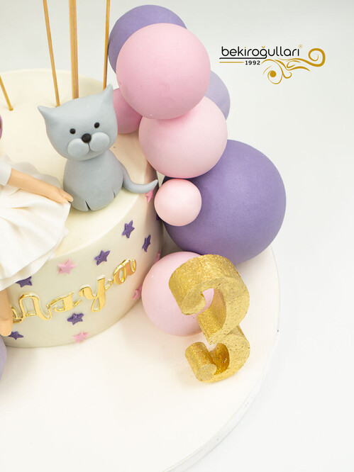 Kız Çocuk Figür Pasta