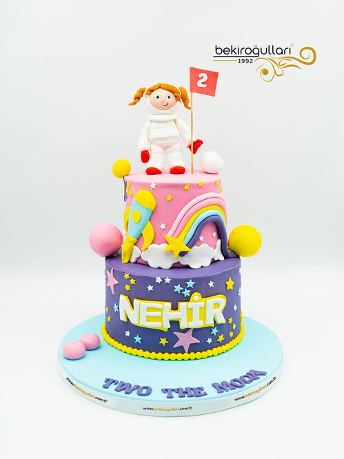 Kız Figür Astronot Pasta