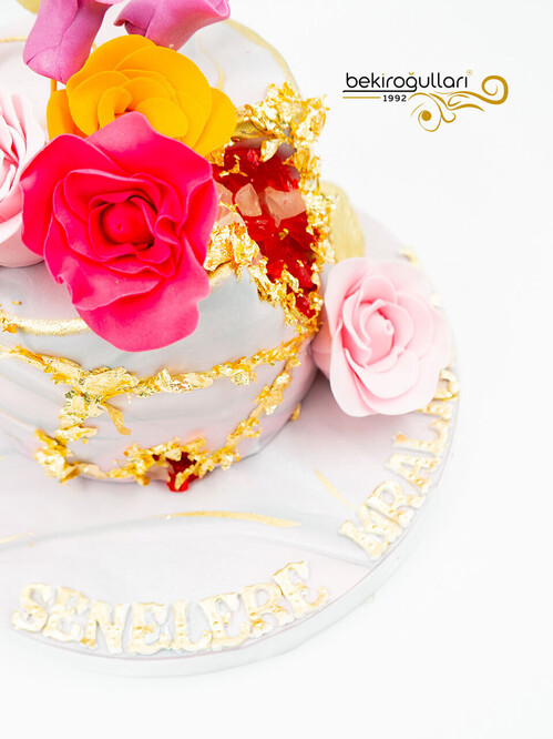 Kristal Detaylı Konsept Pasta