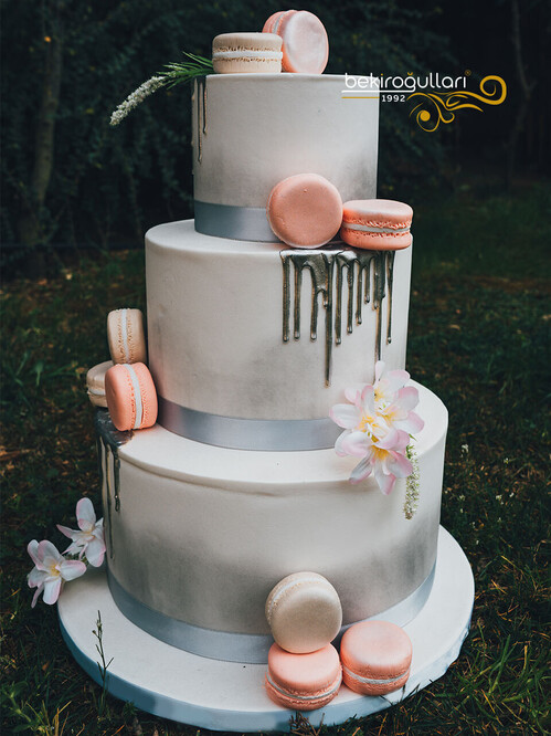 Makaron Detaylı Kuşaklı Konsept Minimal Pasta