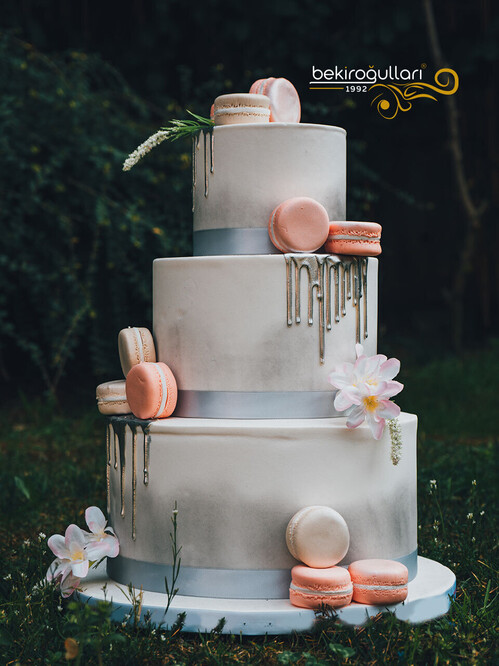 Makaron Detaylı Kuşaklı Konsept Minimal Pasta