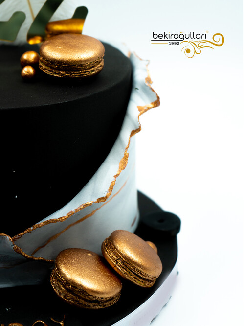 Makaron ve Mermer Desenli Model Konsept Doğum Günü Pastası