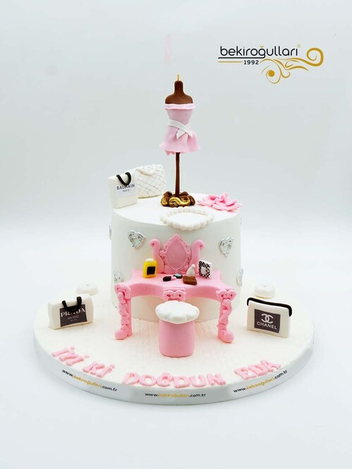 Makyaj Ayna Detaylı Konsept Pasta