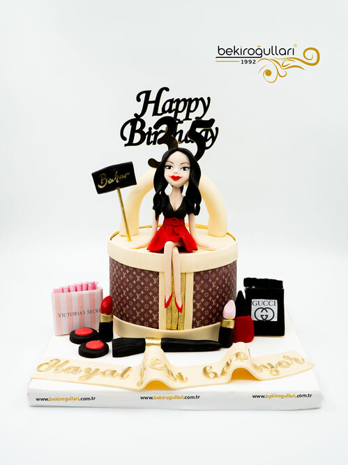 Makyaj Detaylı Butik Pasta