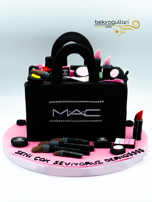 Makyaj Malzemeleri Konsept Pasta