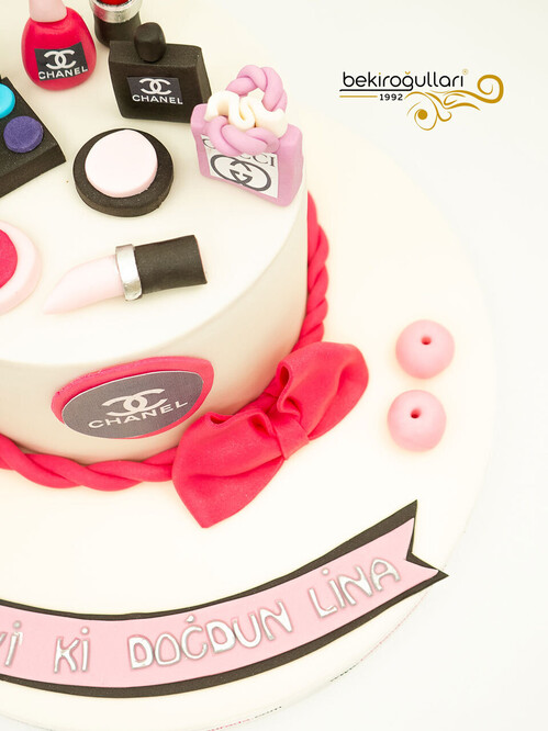 Makyaj Malzemeli Butik Pasta