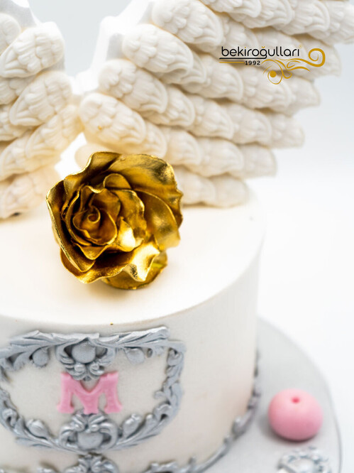 Melek Kanatlı Çiçekli Konsept Pasta