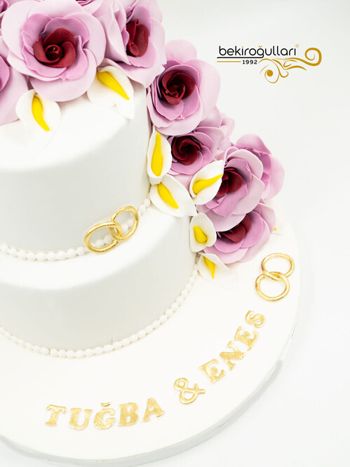 Mor Çiçekli Butik Pasta