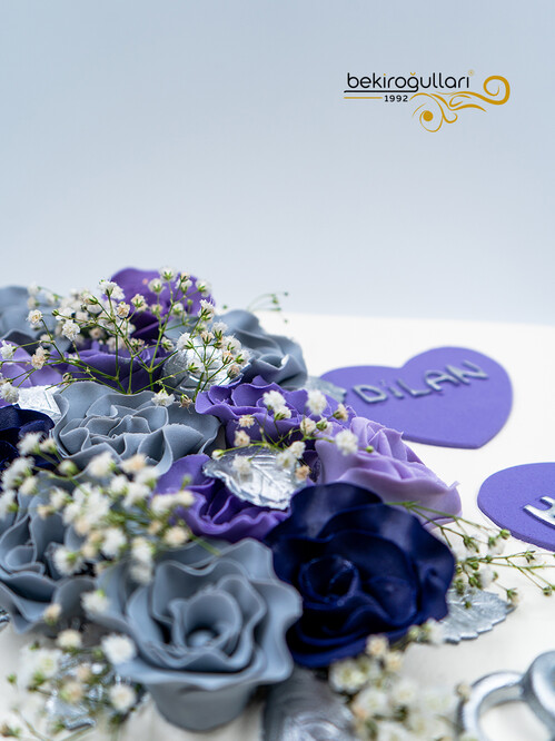 Mor Çiçekli Minimal Pasta