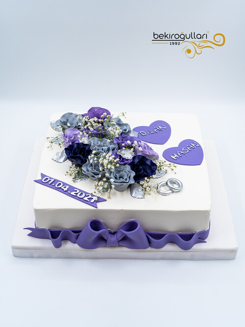 Mor Çiçekli Minimal Pasta