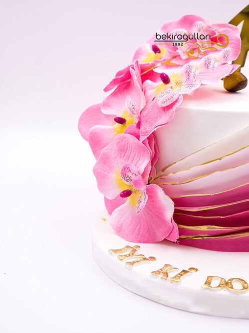 Orkide Çiçekli Konsept Pasta