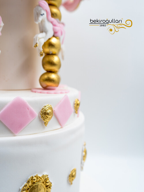 Pembe Renkli Atlı Karınca Temalı Pasta