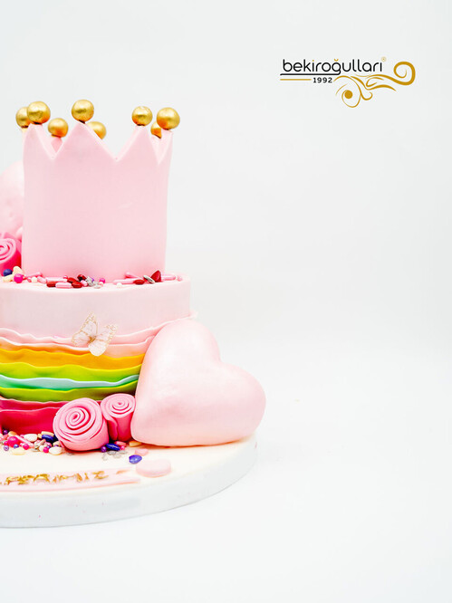 Pembe Taç Konsept Pasta